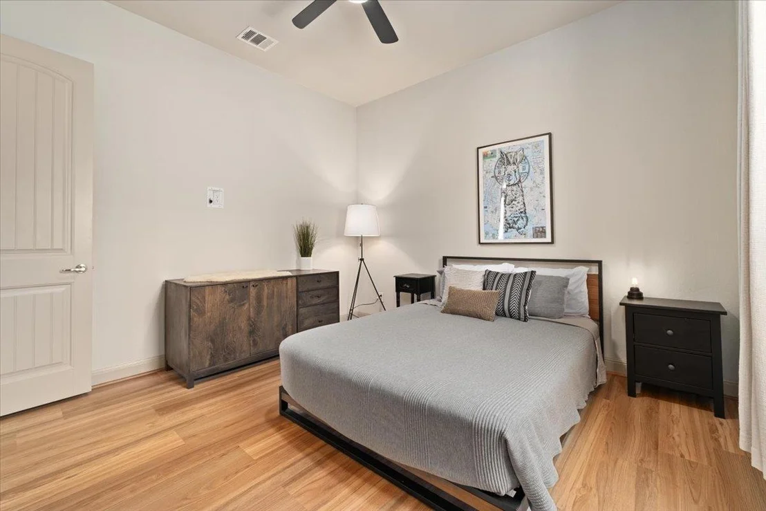 Photo of 596 Oyster Creek