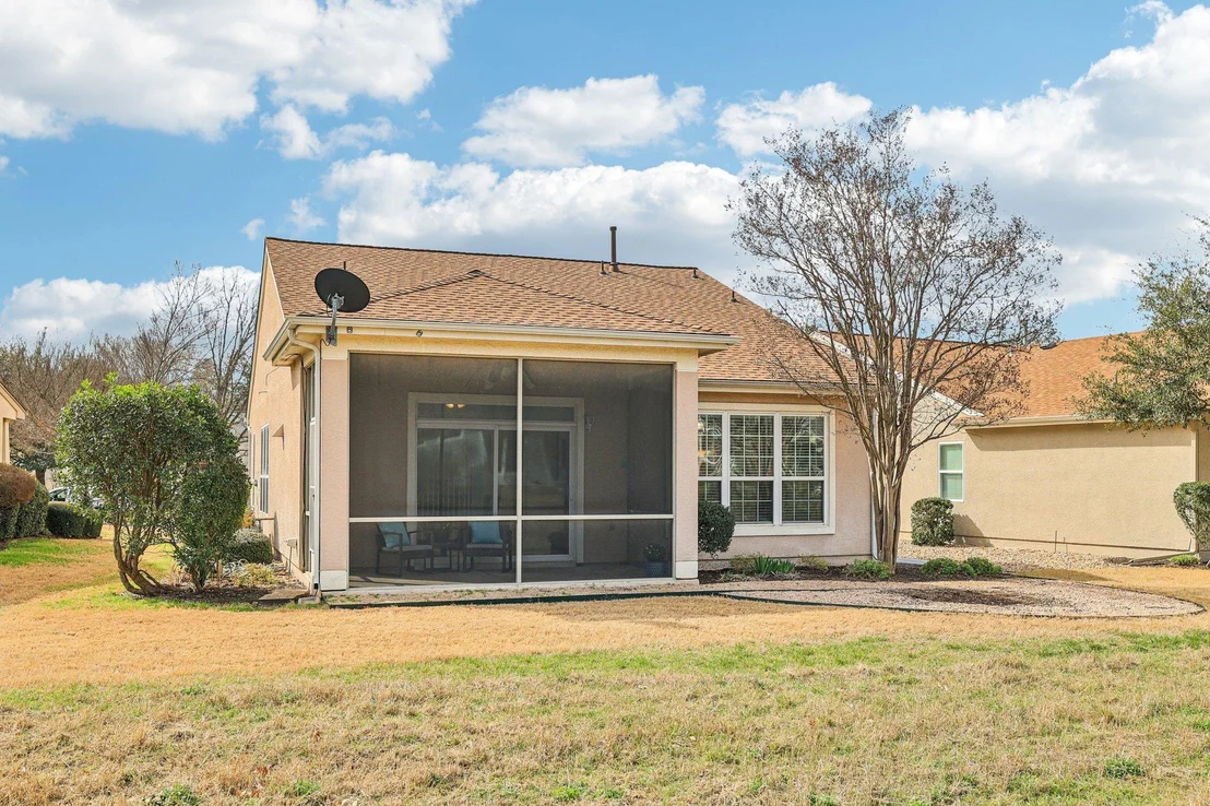 Photo of 323 Crockett LOOP