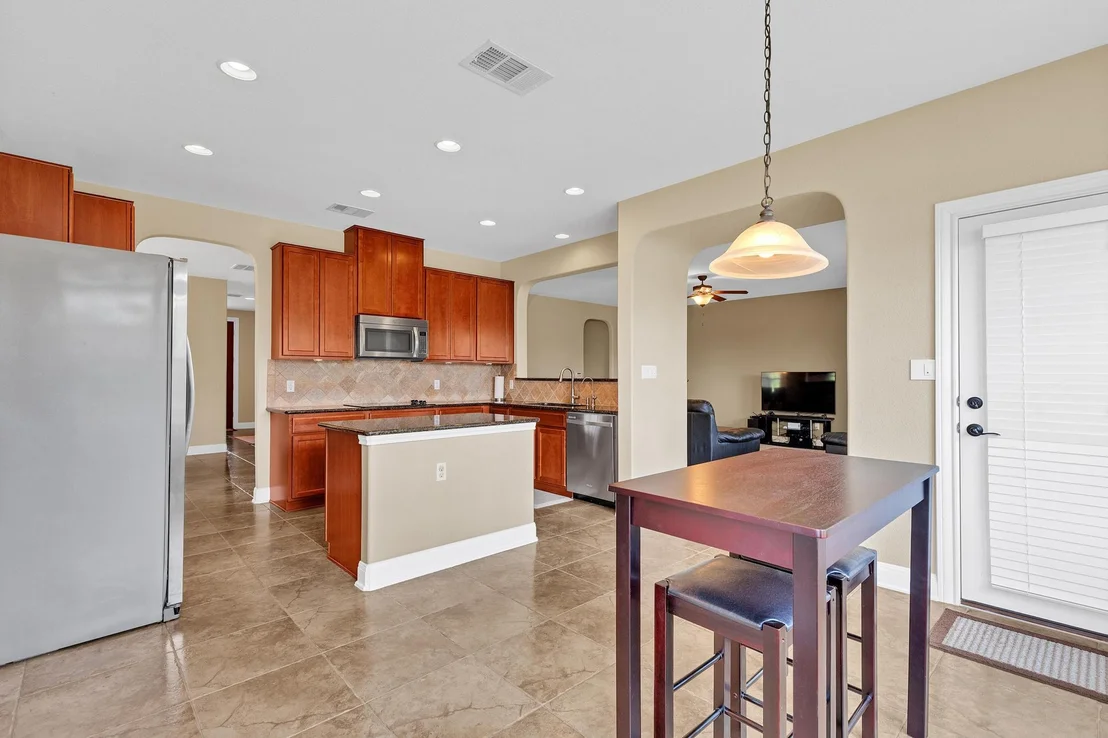Photo of 301 Wye Oak ST