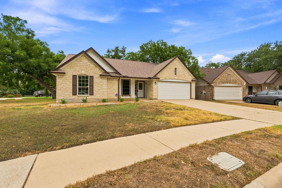 Photo of 6901 Bancroft Woods DR