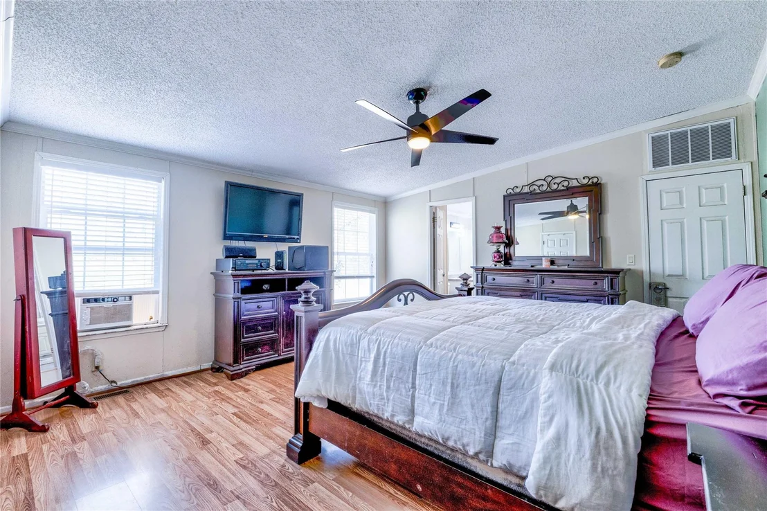 Photo of 103 Texas Oak DR