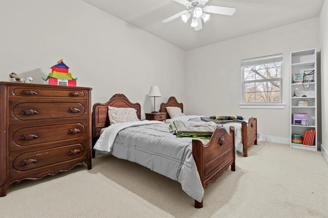 Photo of 1295 Berry LN