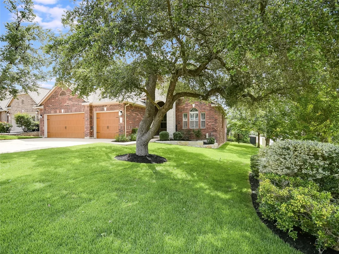 Photo of 15701 Sayan CV