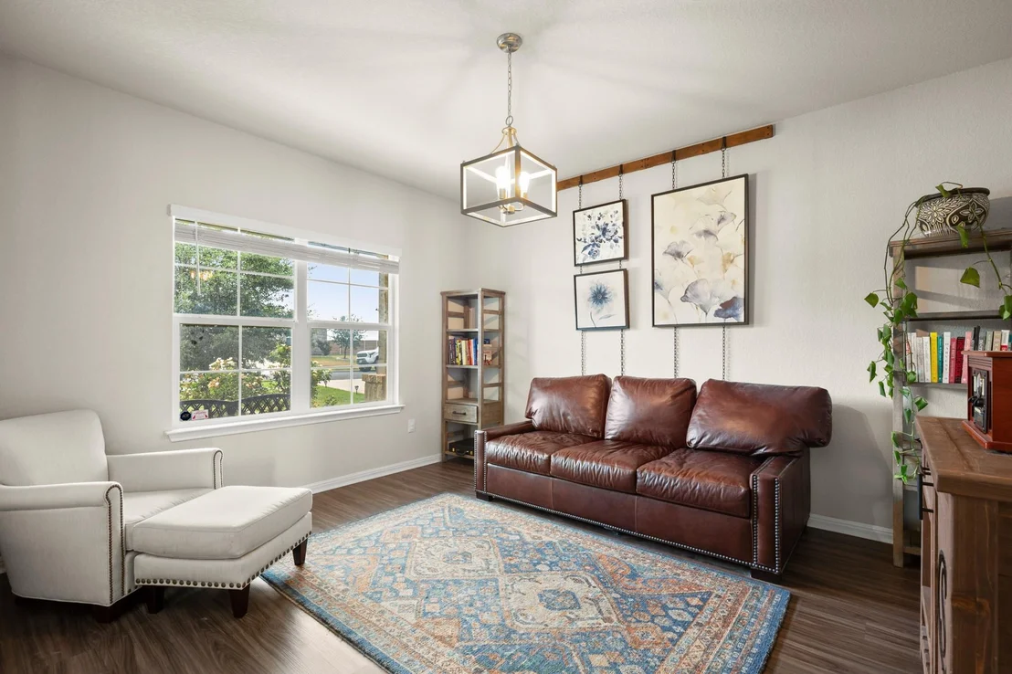 Photo of 605 Dubina Ave