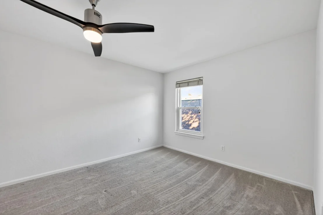 Photo of 1118 Oaklands DR