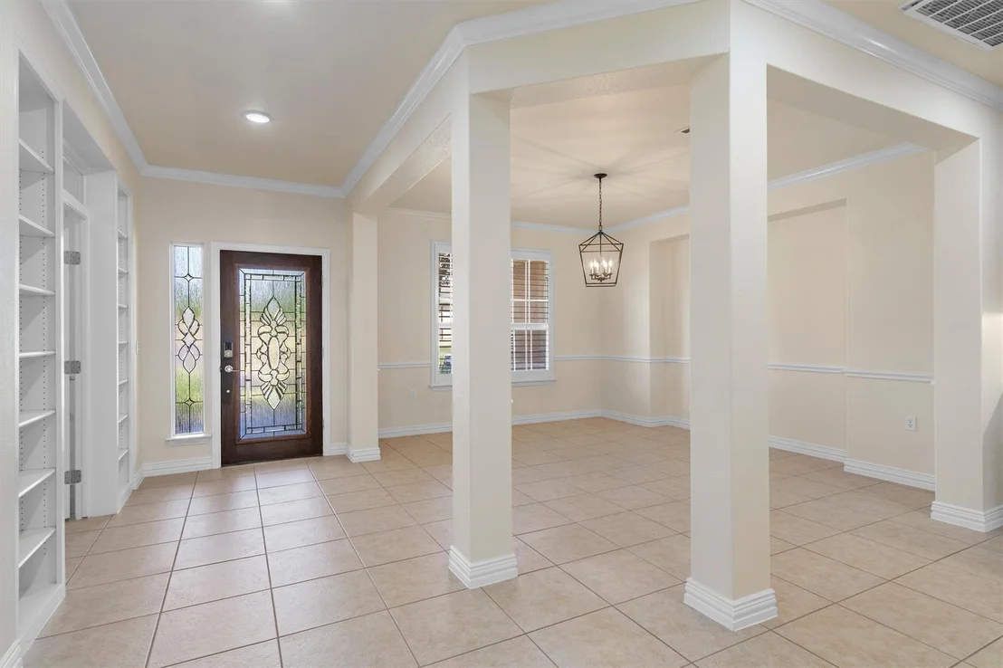 Photo of 300 Pipe Creek LN