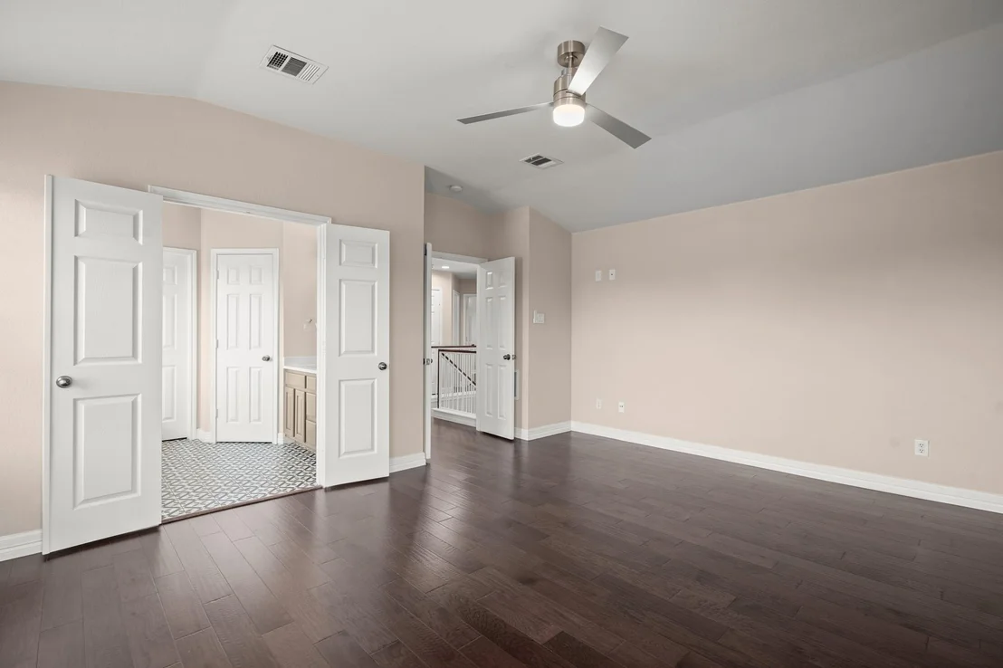 Photo of 9321 Queens Park CV