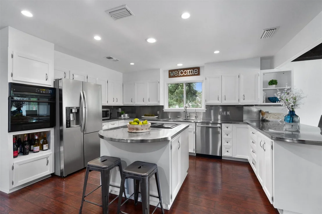 Photo of 1900 Walsh DR