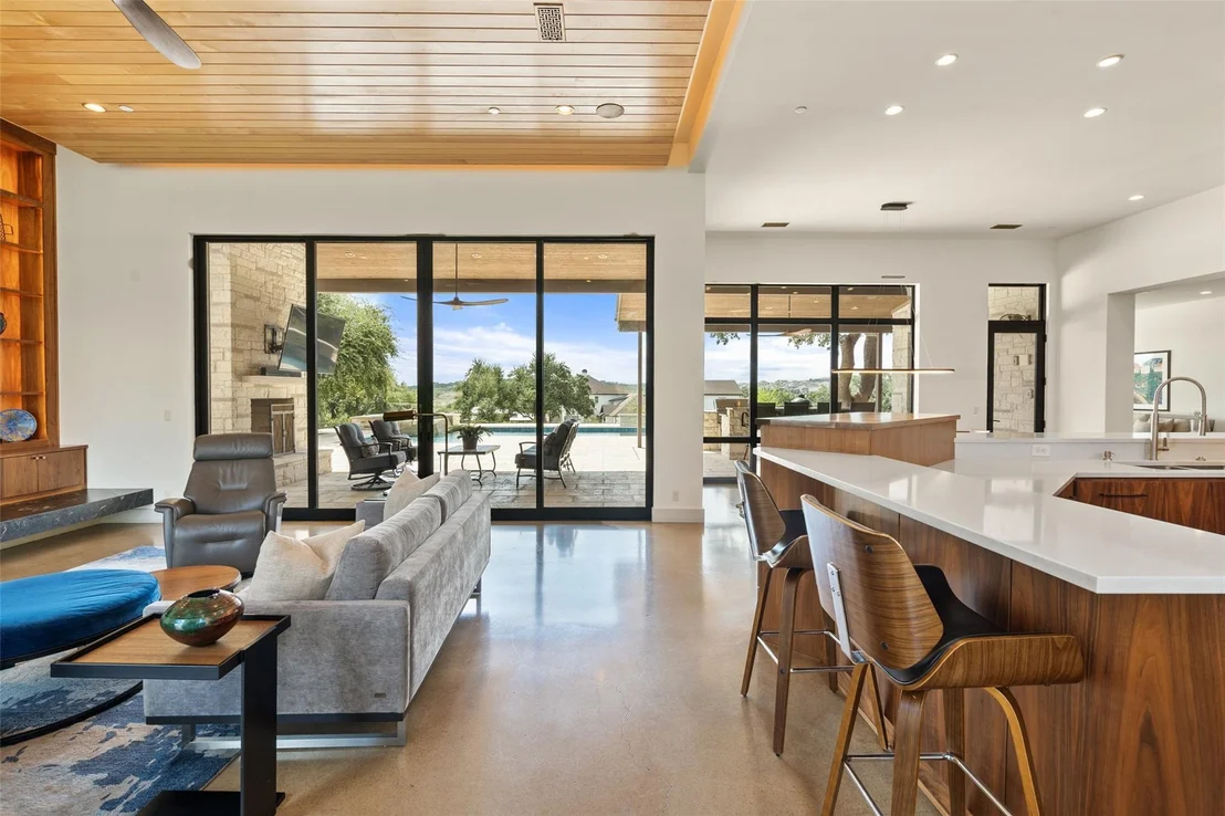 Photo of 17136 Whispering Breeze
