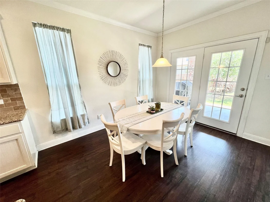 Photo of 504 Sheepshank DR