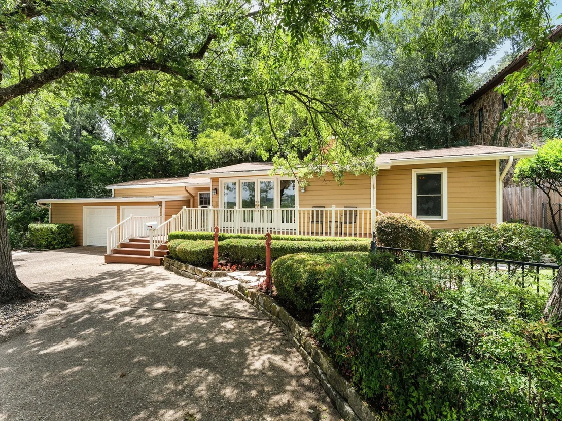 Photo of 2205 Scenic DR