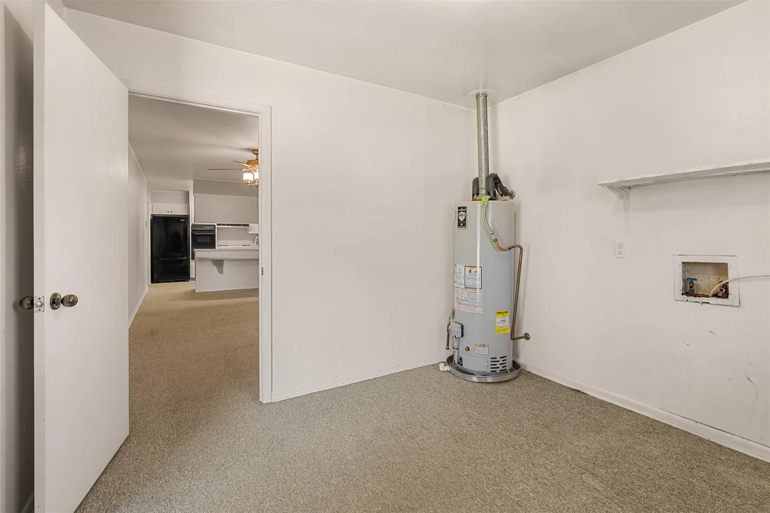 Photo of 305 Shannon LN