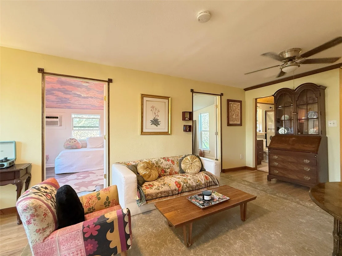 Photo of 1153 Skyline RD