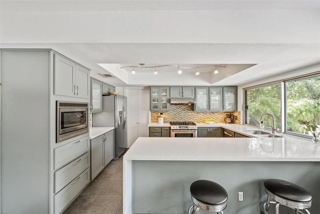 Photo of 8808 Point West DR
