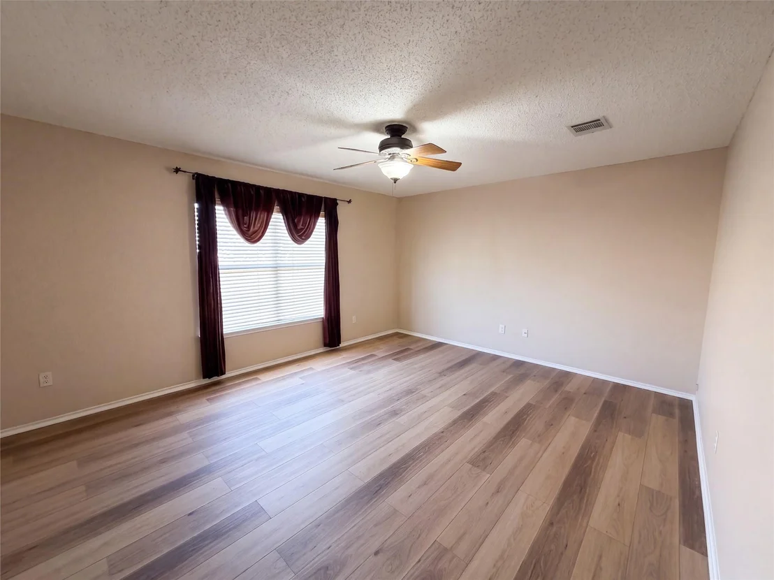 Photo of 2727 High Point DR
