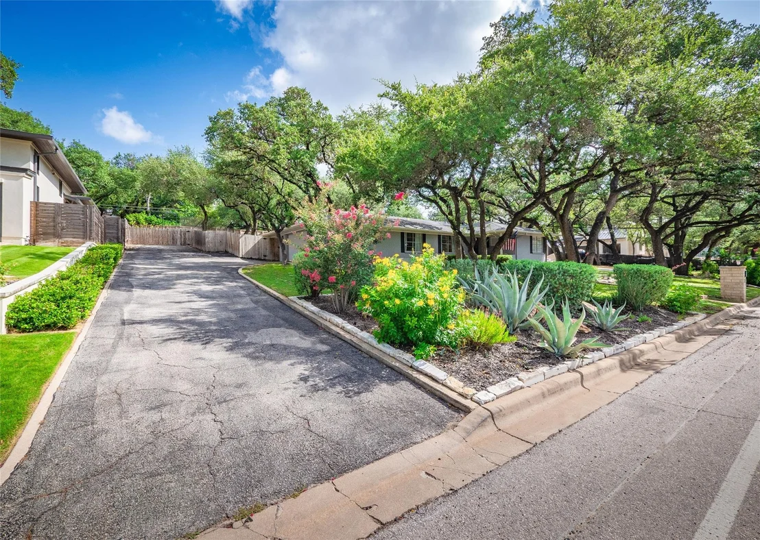 Photo of 4901 Timberline DR