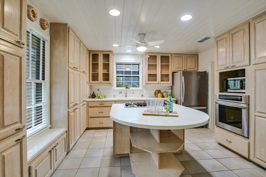 Photo of 1305 Fairwood RD