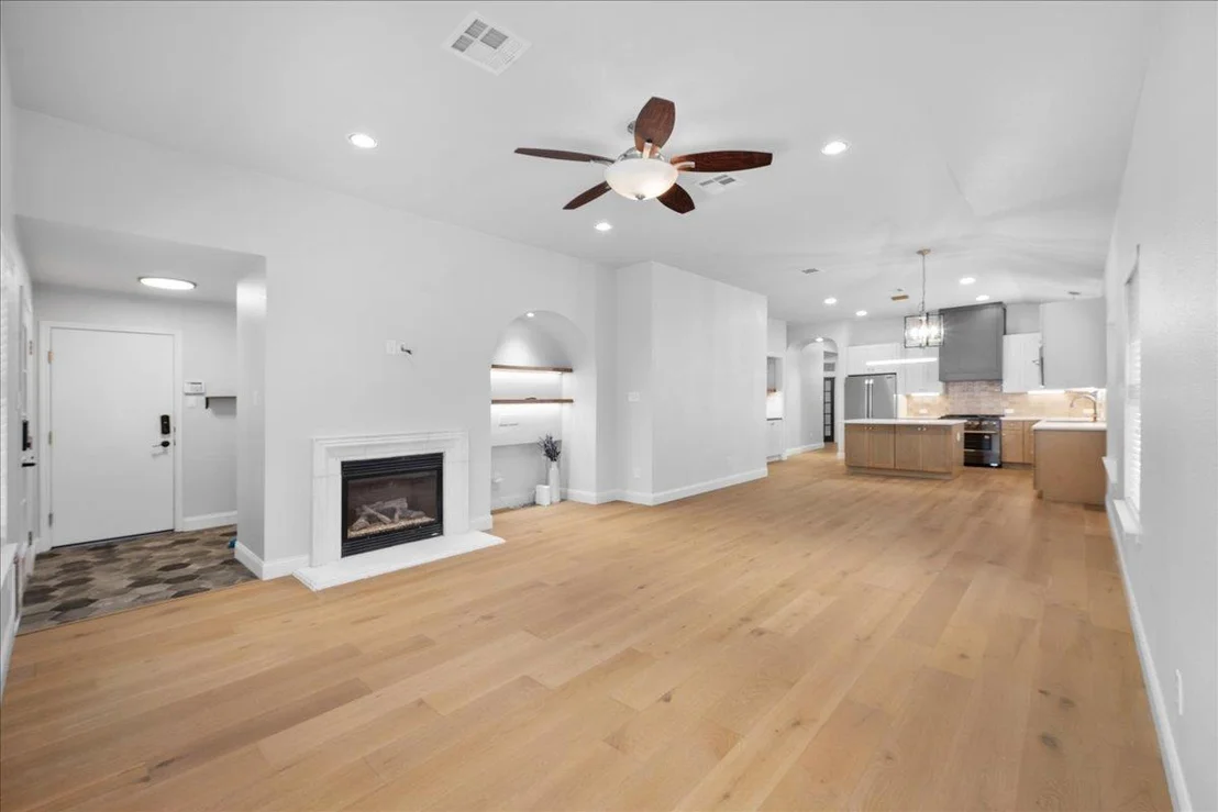 Photo of 10700 Harley Ave