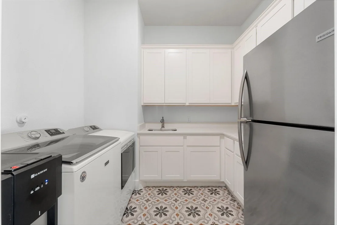 Photo of 114 Azalea LOOP