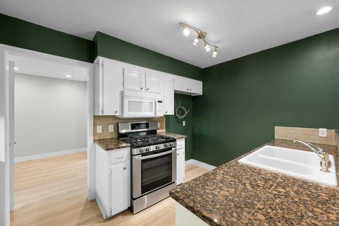 Photo of 902 Emerald Wood DR