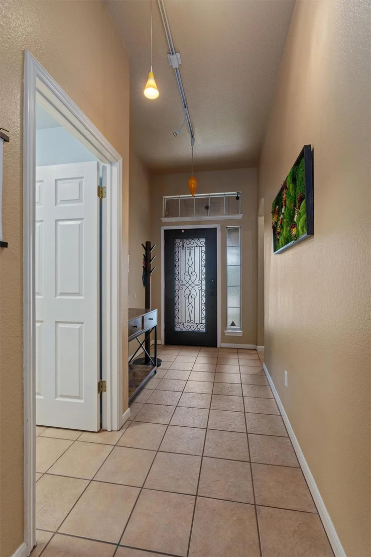 Photo of 903 Ridgemont CIR