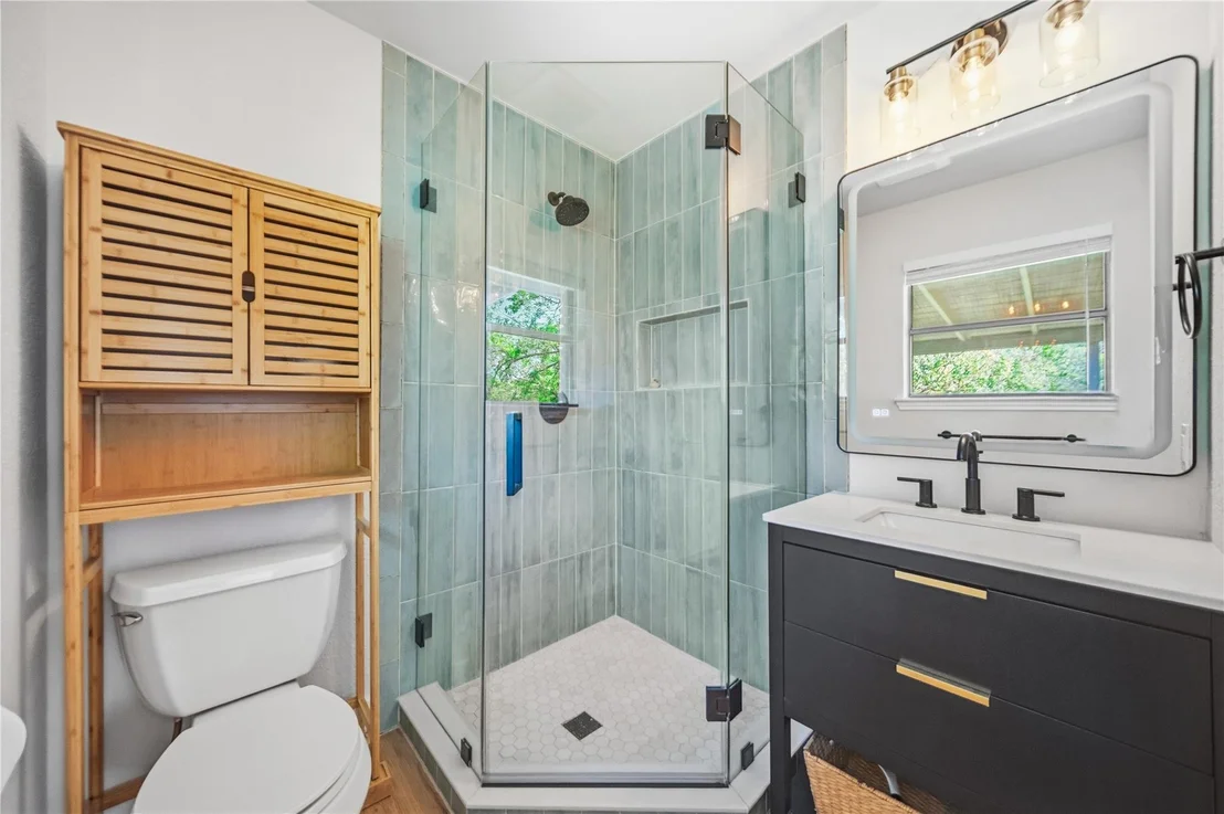 Photo of 8203 N Madrone TRL N