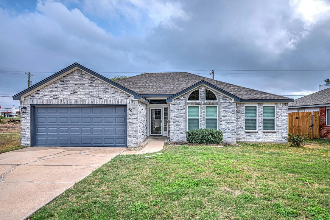 Photo of 101 Meadowbrook DR