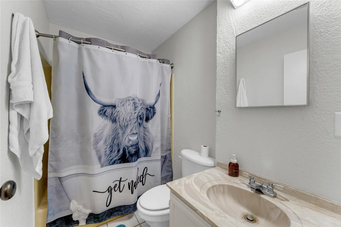 Photo of 312 Apache DR