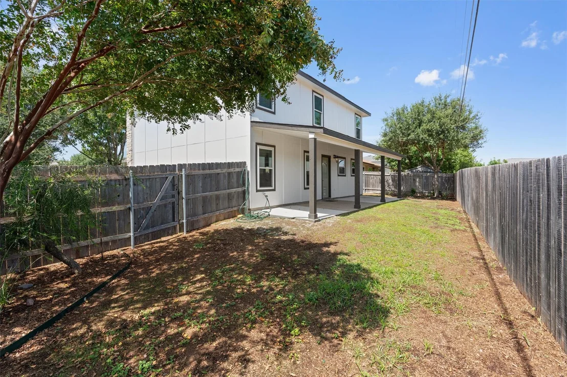 Photo of 724 Lavaca LOOP