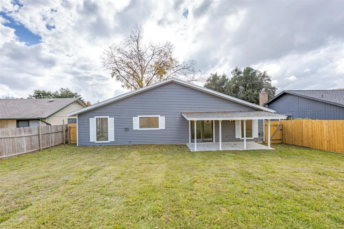 Photo of 1720 Pine Knoll DR