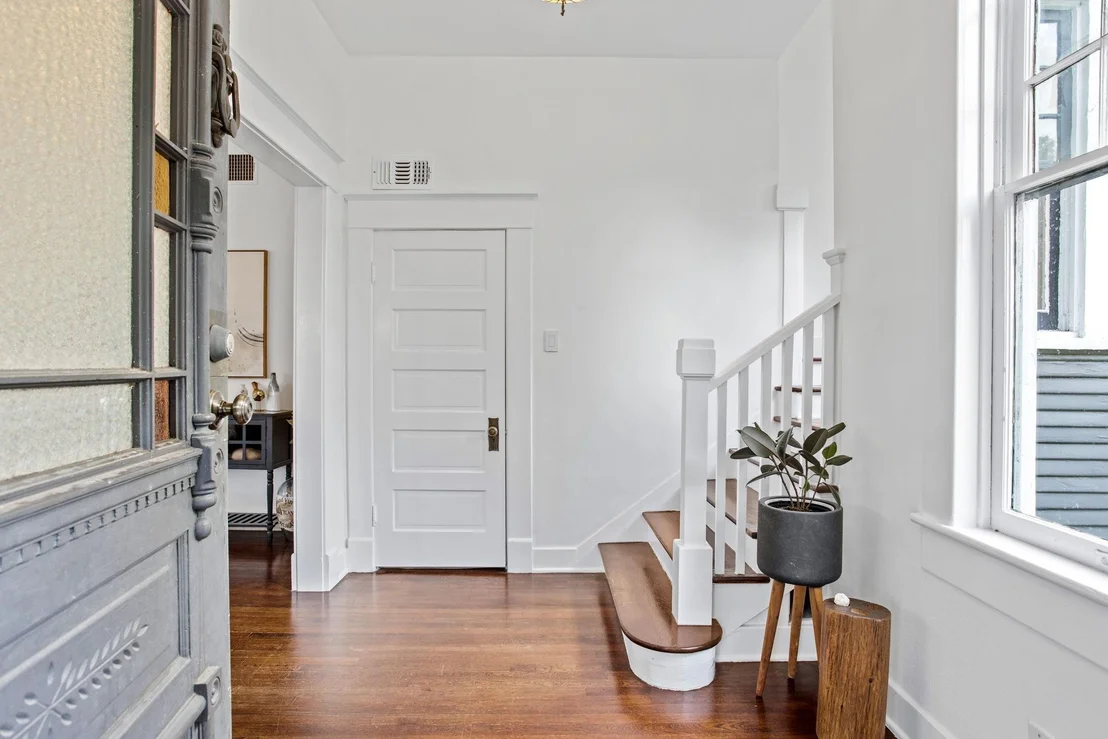 Photo of 607 W 32nd ST