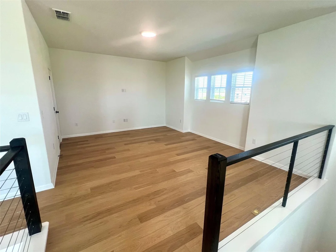 Photo of 365 Young ST