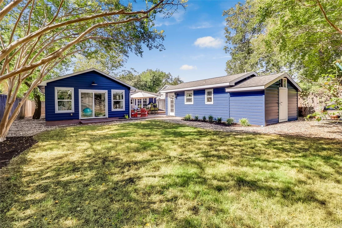 Photo of 2908 Perry LN