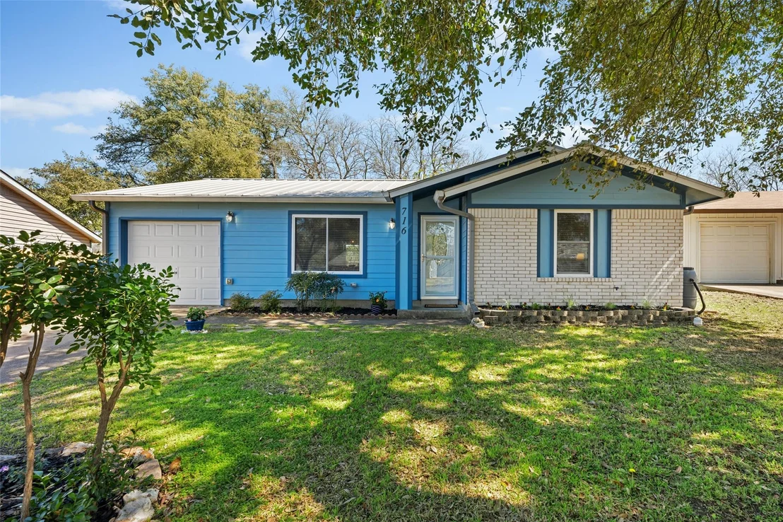Photo of 716 Wales WAY