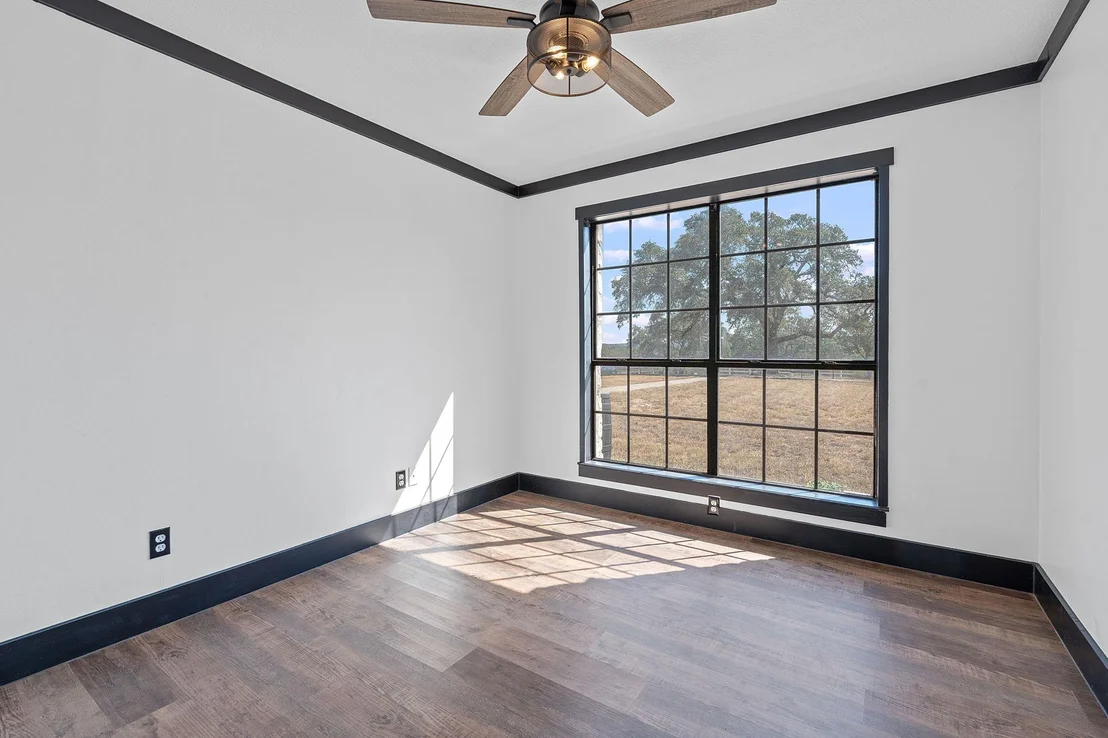 Photo of 404 County Road 421