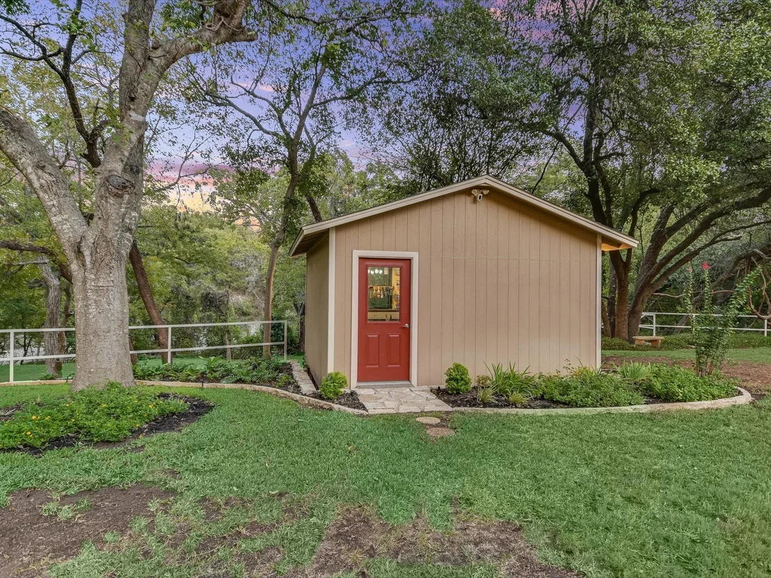 Photo of 832 Walnut Creek DR