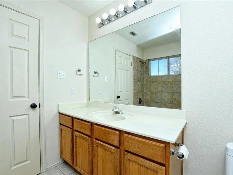 Photo of Unit 9 at 4400 Switch Willo