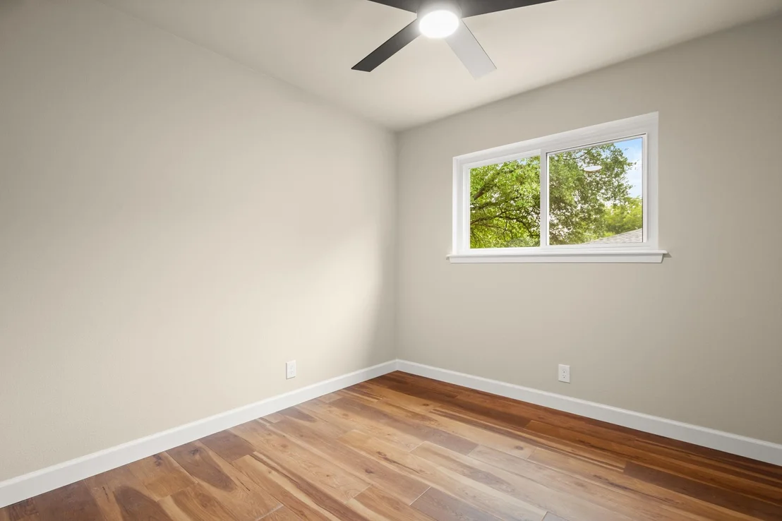 Photo of 1707 Raven DR