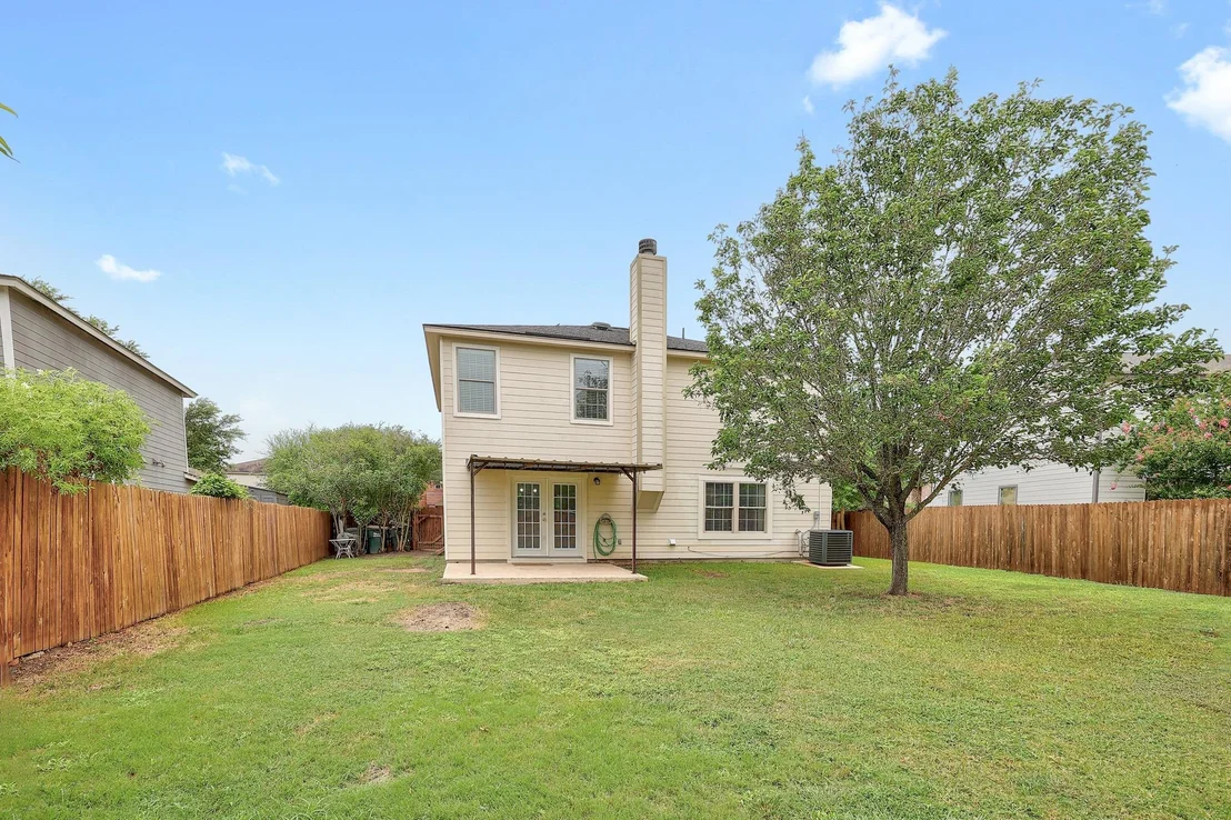 Photo of 335 Mistletoe LN