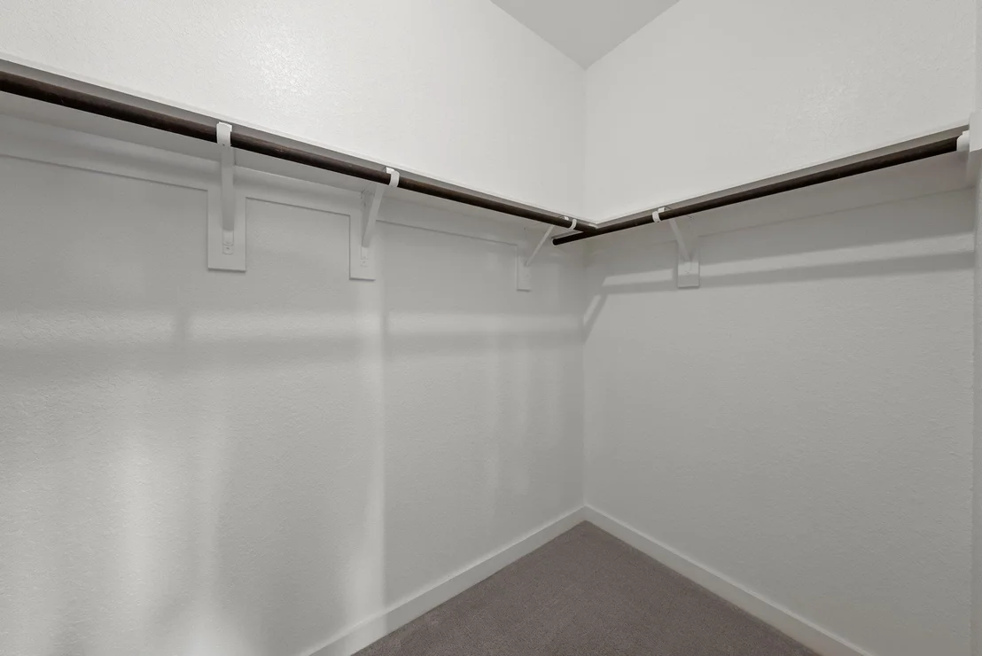 Photo of 136 Gidran TRL