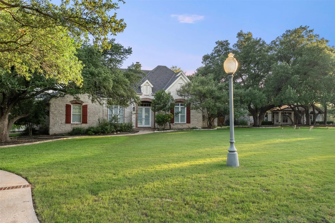 Photo of 127 Roberts CIR