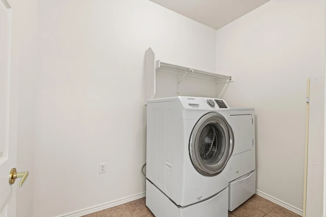Photo of 208 Crockett LOOP
