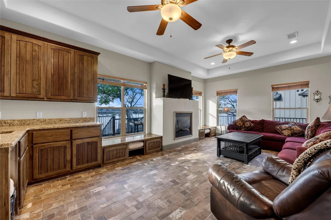 Photo of 202 Bridgepoint DR