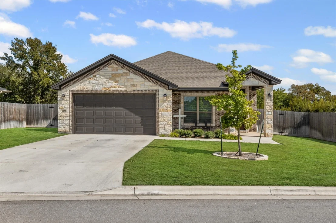 Photo of 707 Eagle Pass DR