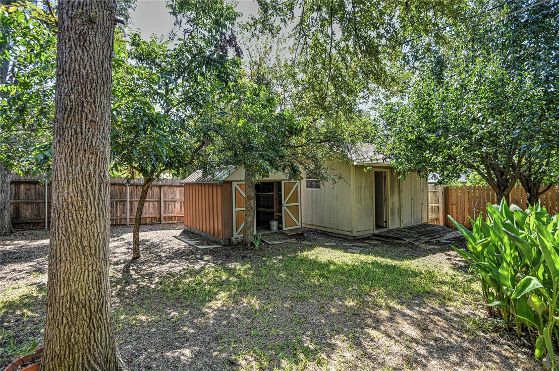 Photo of 3110 Hemlock BLVD