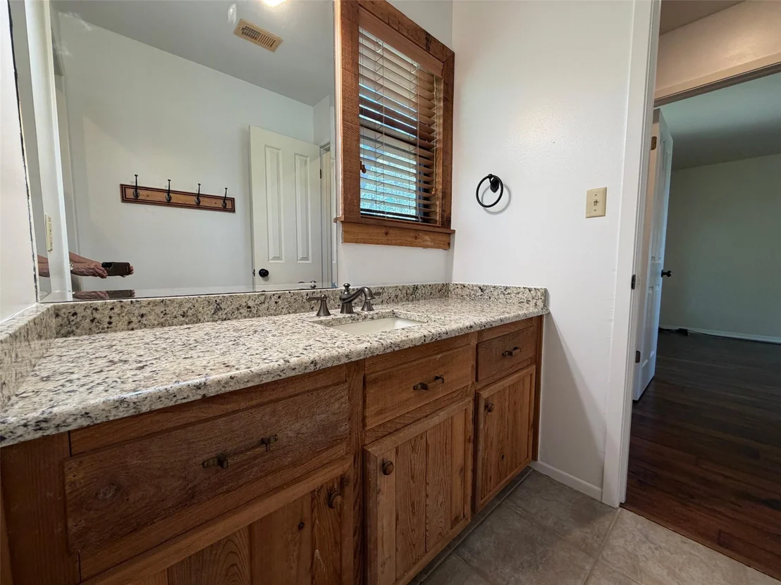 Photo of 406 Coventry RD