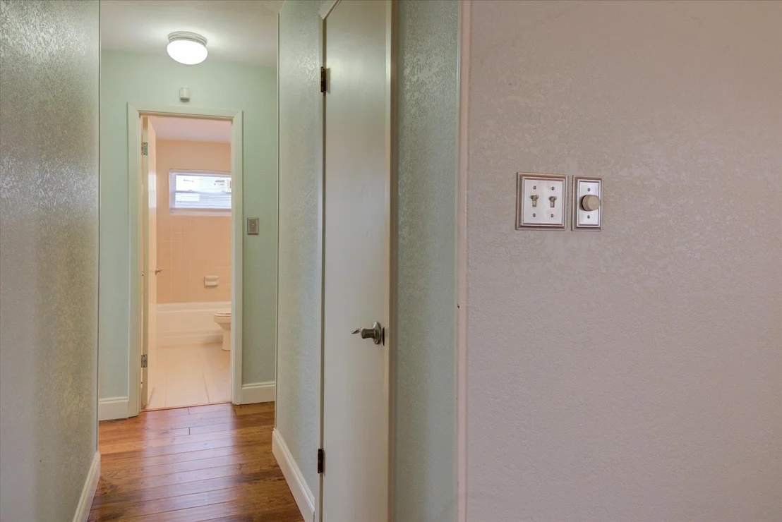 Photo of 1100 Colony North DR