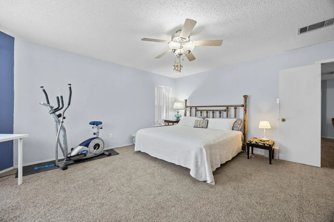 Photo of 1001 Canterbury TRL