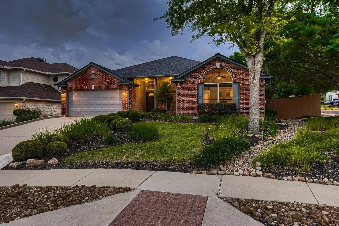 Photo of 2917 Perceval LN