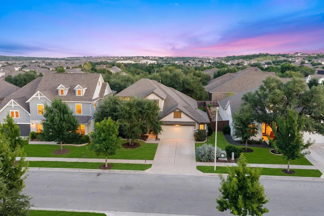 Photo of 812 Heartleaf DR